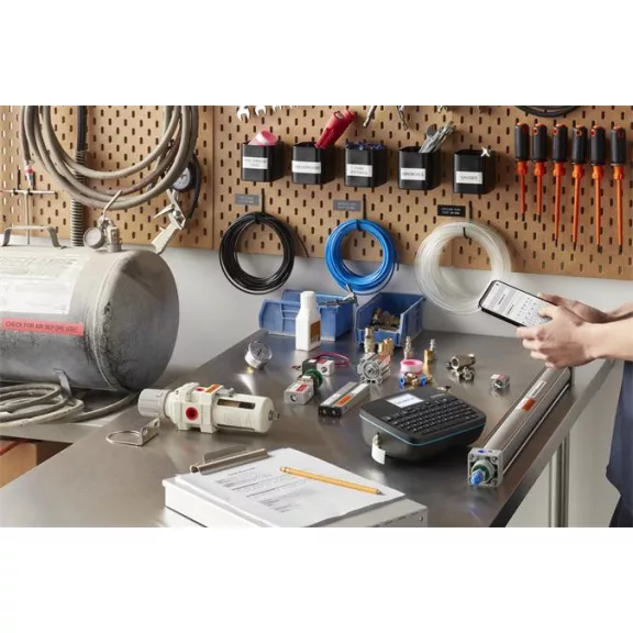 Elektromos feliratozógép, kézi, DYMO "LabelManager® Executive 640 CB"