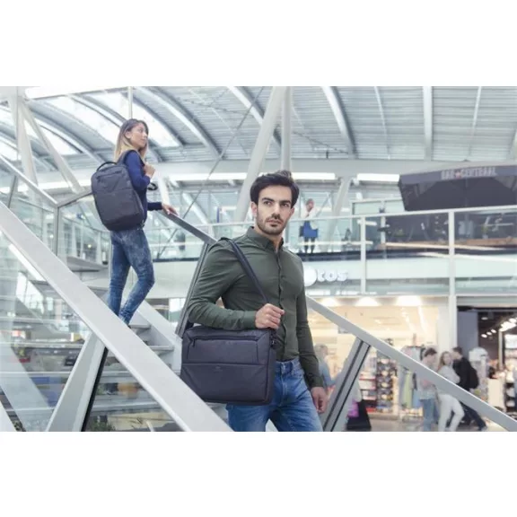 Notebook táska, 15,6", RIVACASE "Suzuka 7730", fekete