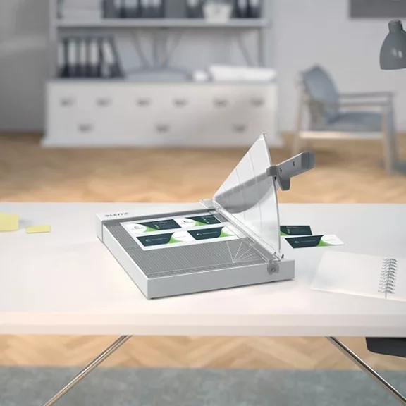 Vágógép LEITZ Precision Home Office A/4 karos 10 lap A Vágógép LEITZ Precision Home Office A/4 karos 10 lap A