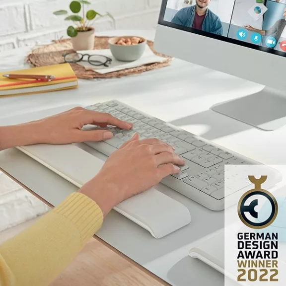 Csuklótámasz billentyűzethez LEITZ Ergo Cosy állítható magasságú világosszürke Csuklótámasz billentyűzethez LEITZ Ergo Cosy állítható magasságú világosszürke