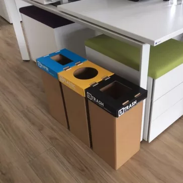   Hulladéktároló karton szelektív 20 L műanyaghoz magyar felirattal